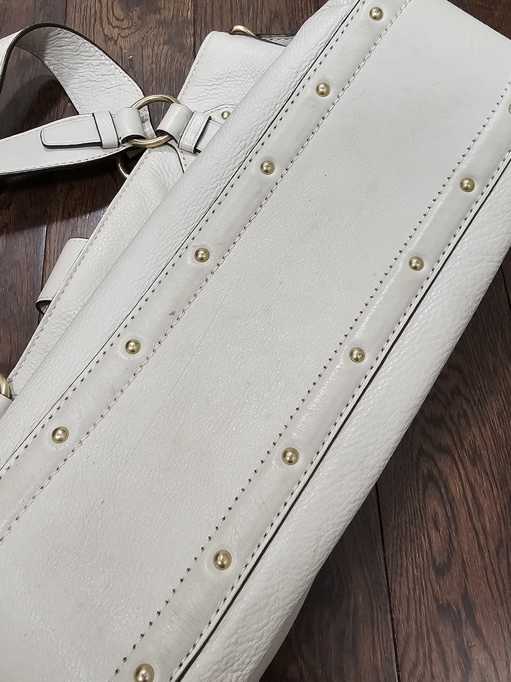 Michael Kors Astor White Pebbled Leather Crossbody Bag - Picture 7 of 14